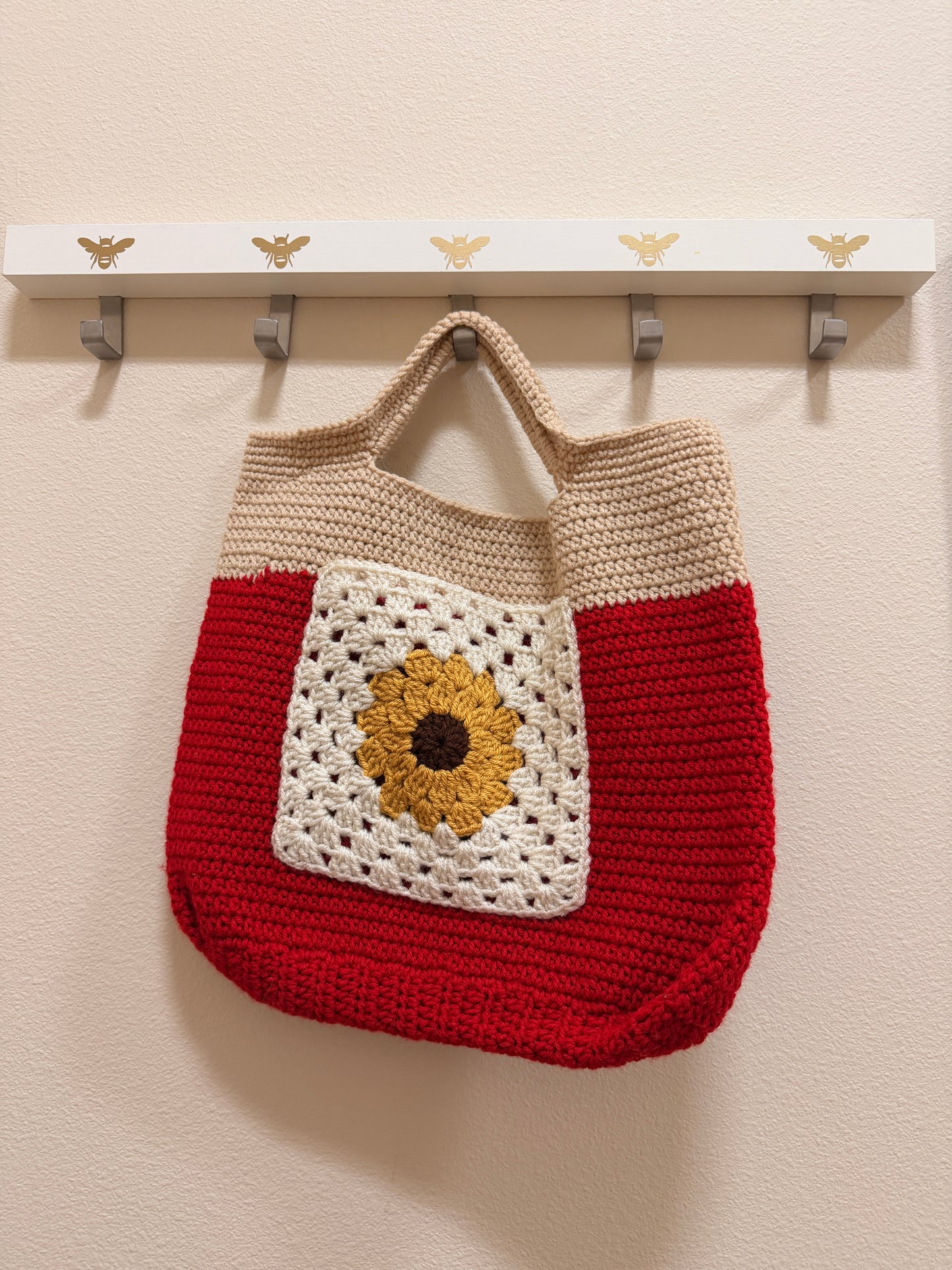 HANDMADE Bee Cozy Floral Panel Handheld Tote