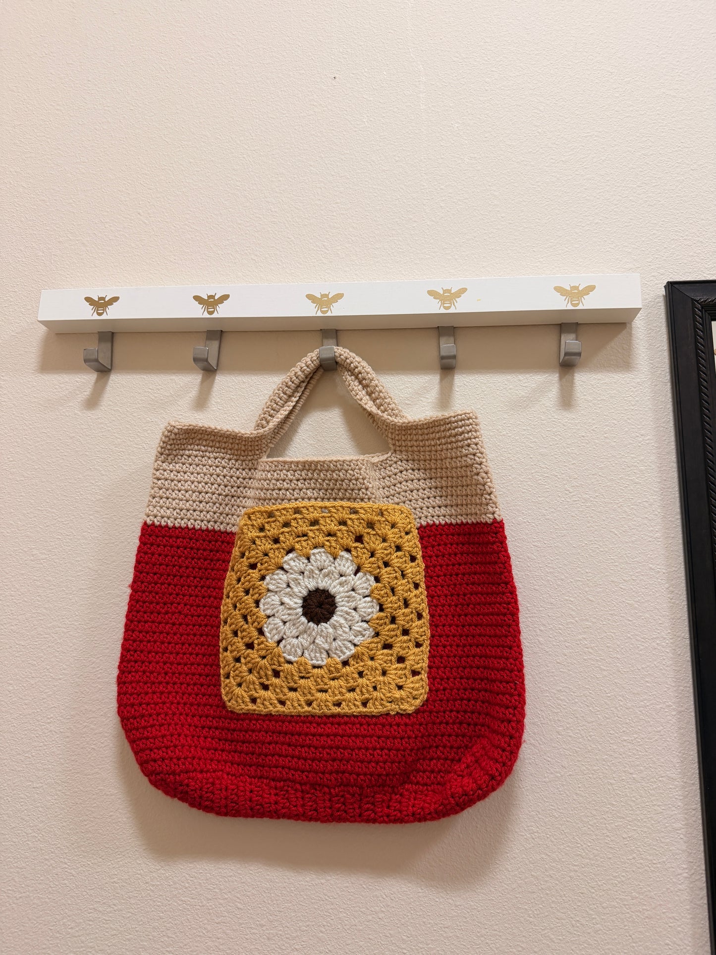 HANDMADE Bee Cozy Floral Panel Handheld Tote